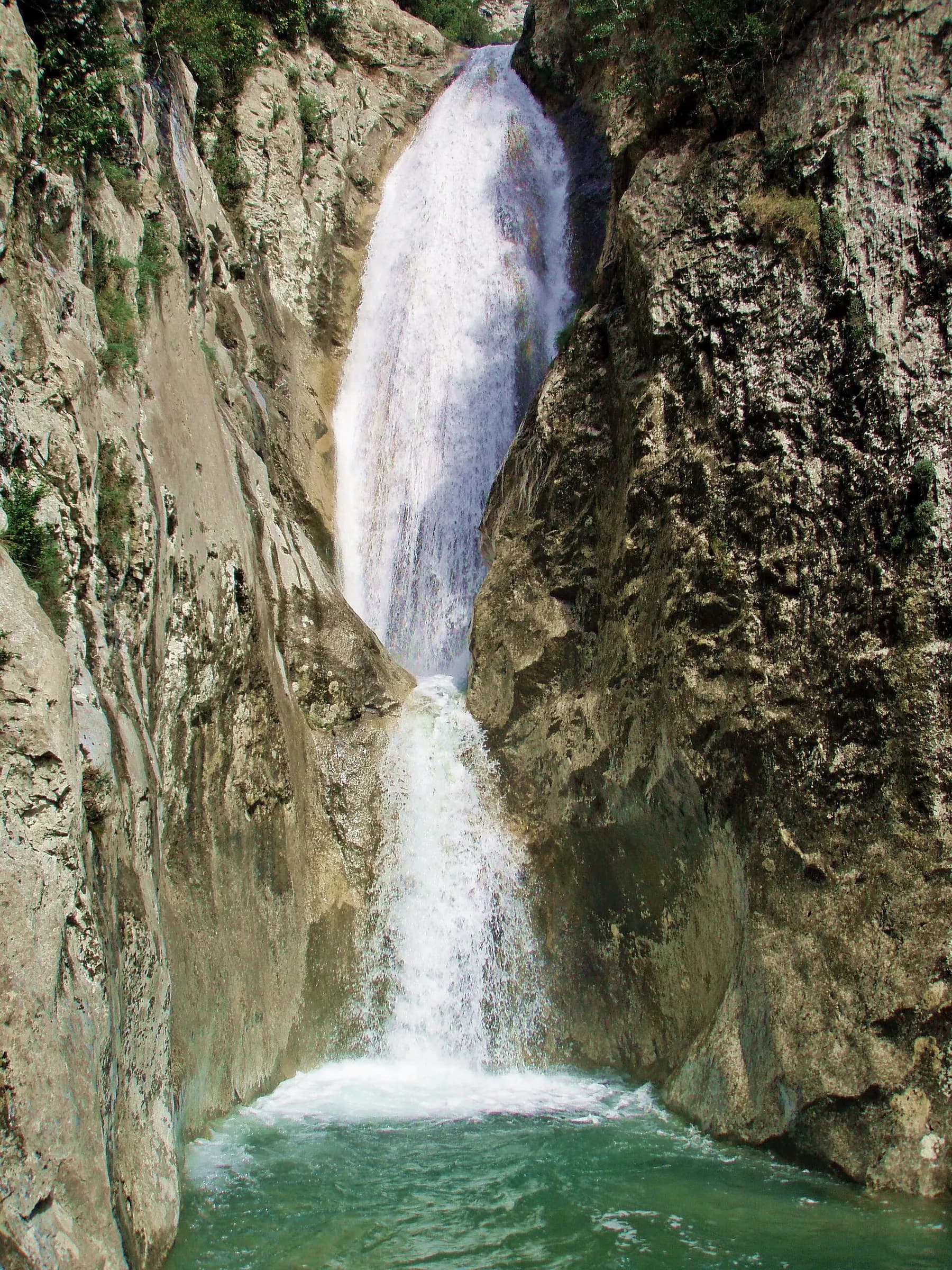 El Salt del Brull, una cascada entre parets de roca